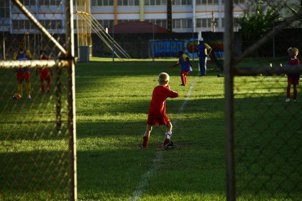 Foto integra a exposição “Geração Futebol”, do francês Pierre Ucrun (Foto: Divulgação)