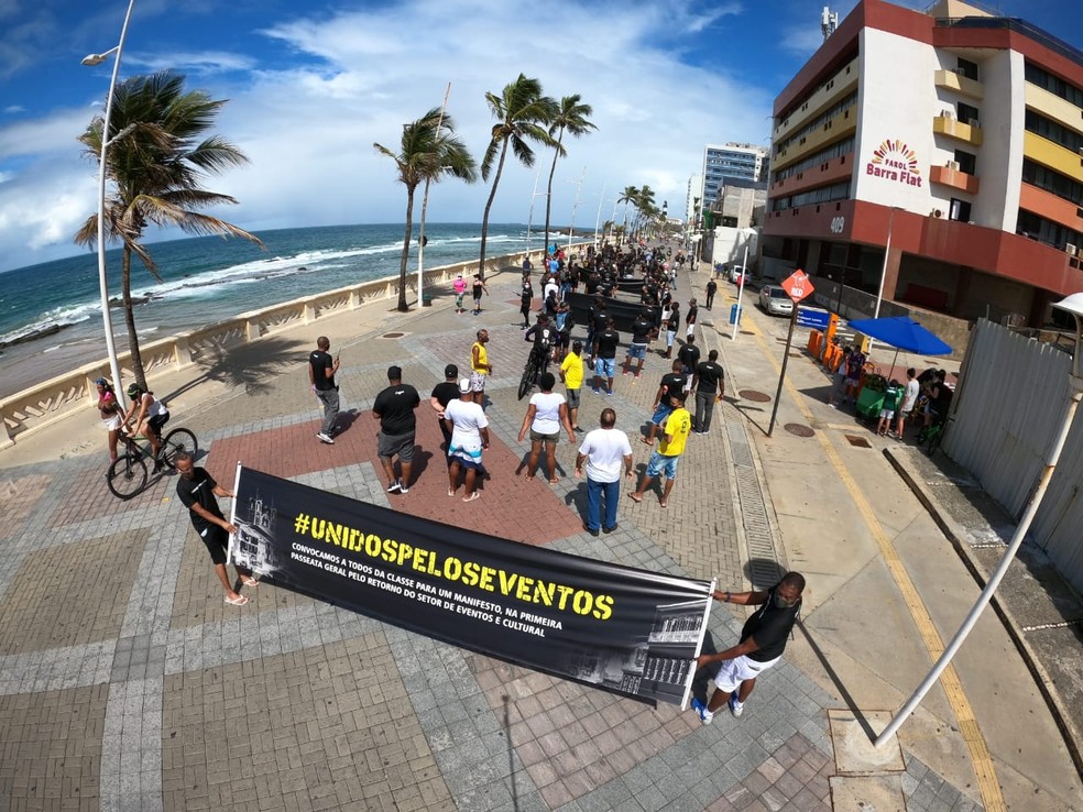 Manifestantes pedem a retomada de eventos em Salvador — Foto: Equipe Rapox