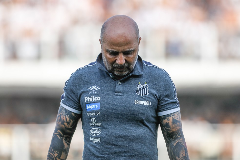 Jorge Sampaoli, t�cnico do Santos � Foto: Ricardo Moreira/BP Filmes.