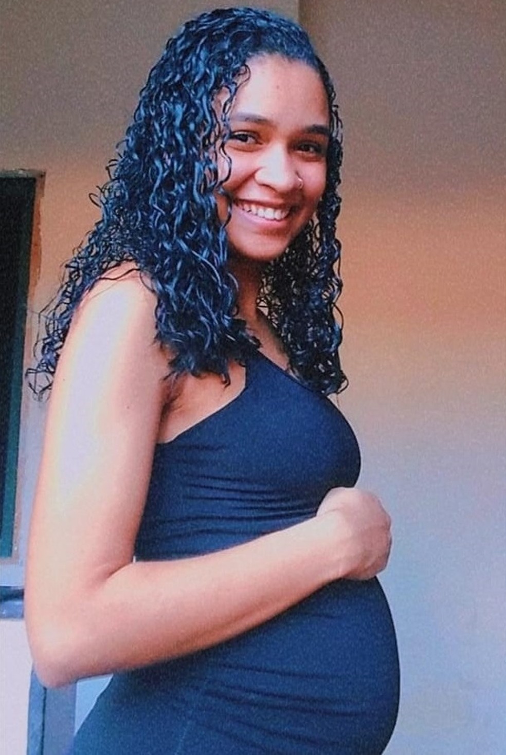 Pâmella Ferreira Andrade Martins tinha 21 anos e estava grávida de 8 meses. — Foto: Arquivo pessoal