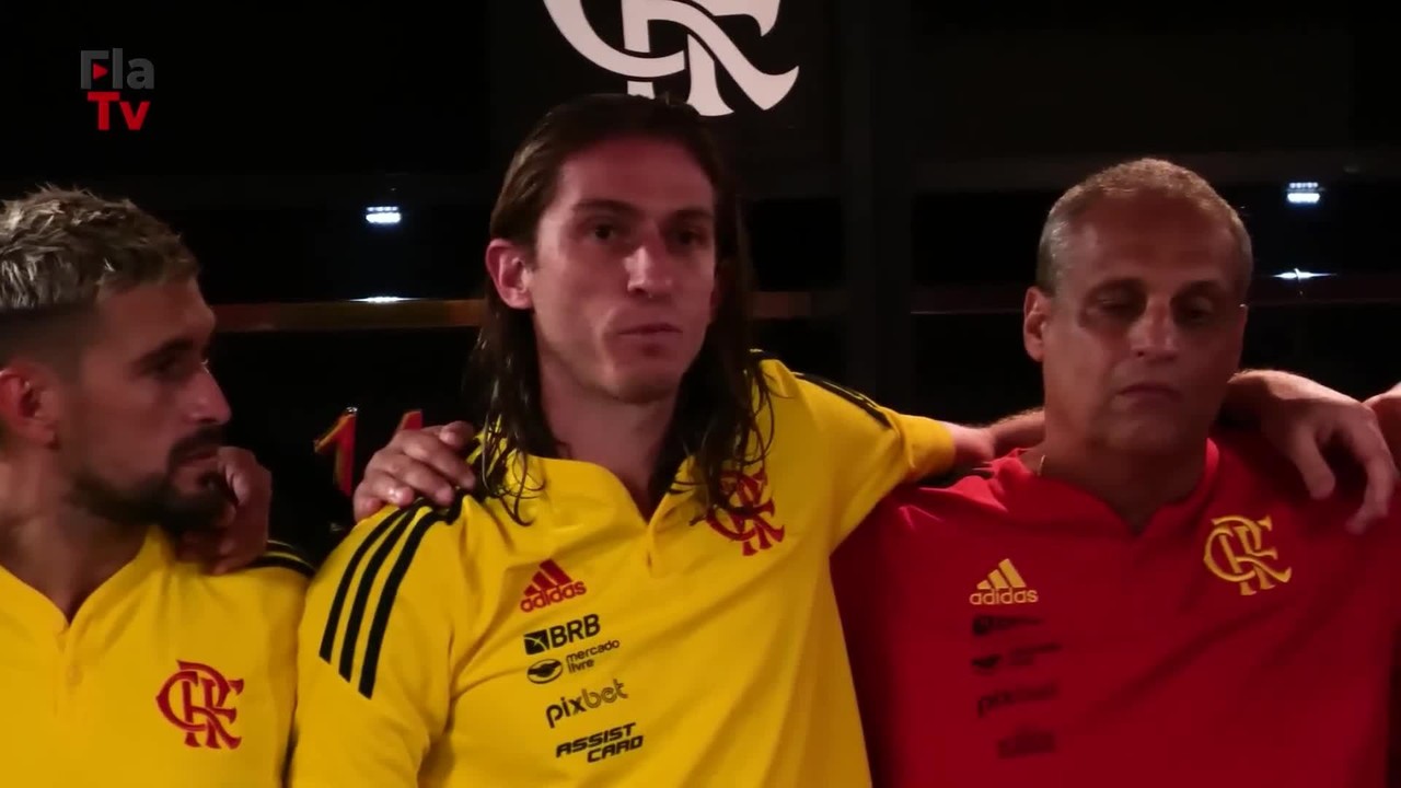Filipe Lu&iacute;s afirma ao elenco do Flamengo: 'Cheguei a duvidar que ia voltar a jogar futebol