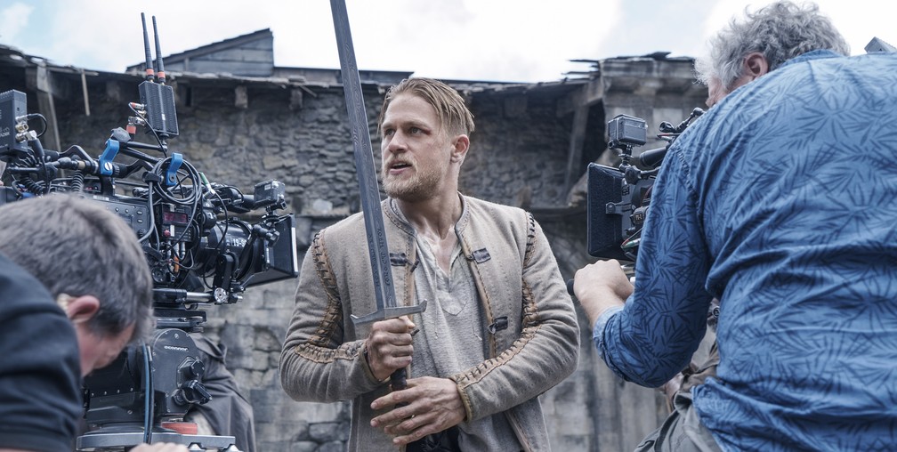 Charlie Hunnam, o novo 'Rei Arthur', diz odiar luta com 