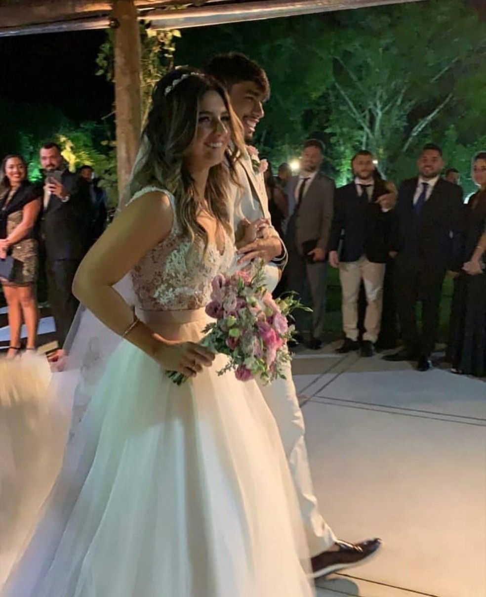 Lucas Paquet&aacute; casou-se na noite de segunda-feira &mdash; Foto: Reprodu&ccedil;&atilde;o 