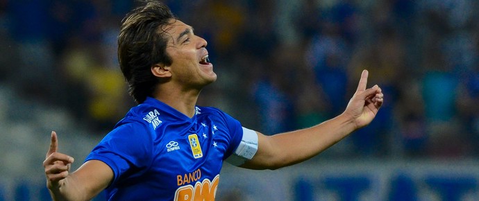 Moreno dá a volta por cima e revive fase goleadora no líder Cruzeiro