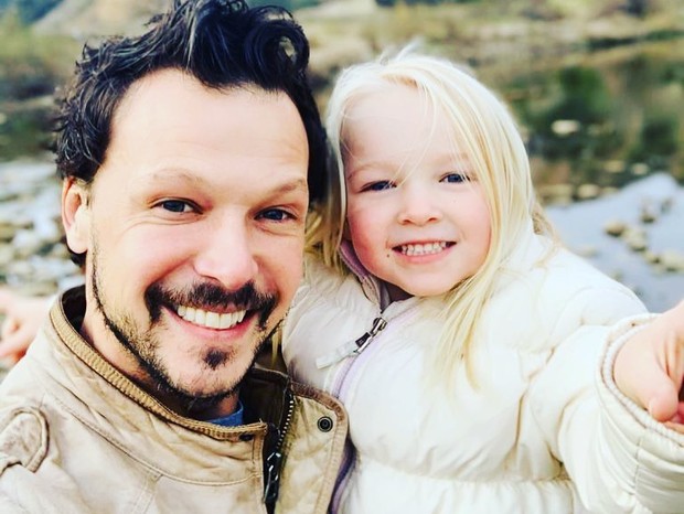 Guilherme Berenguer com a filha (Foto: Reprodução/Instagram)