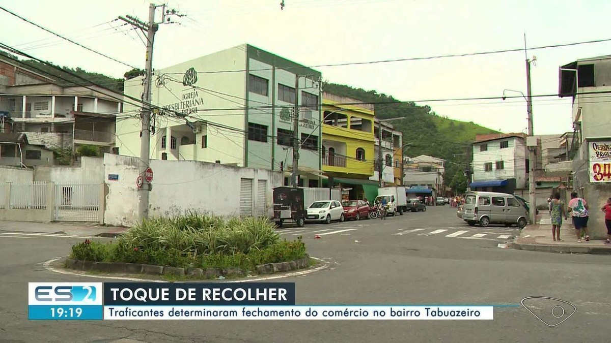 Toque de recolher e ameaças de traficantes fazem comércio fechar as portas em bairro de Vitória