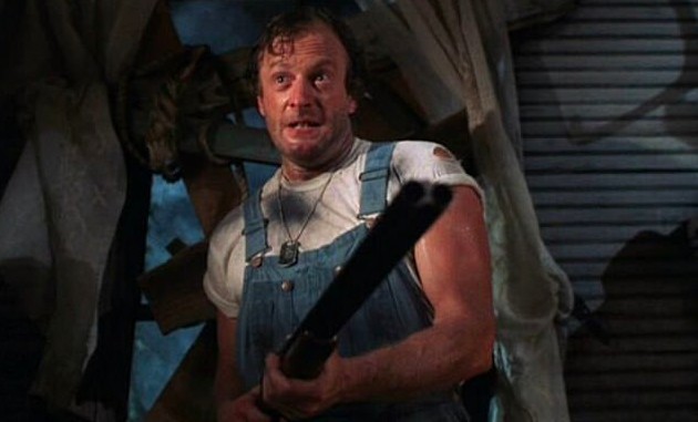 O ator Danny Hicks em cena de Uma Noite Alucinante 2 (1987) (Foto: Reprodução)