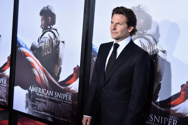 Bradley Cooper em lançamento de Sniper Americano (Foto: Getty Images)