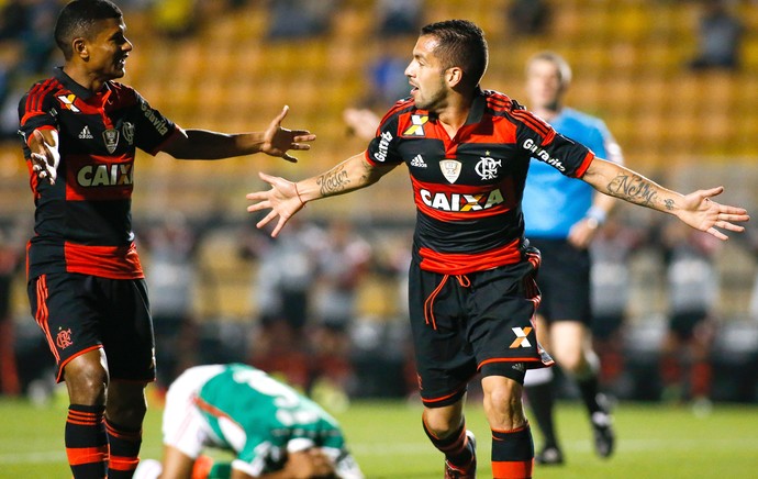 Canteros comemora gol do Flamengo contra o Palmeiras (Foto: Getty Images)