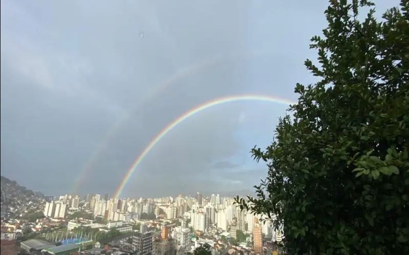 Arco-íris duplo é registrado em Florianópolis; FOTO