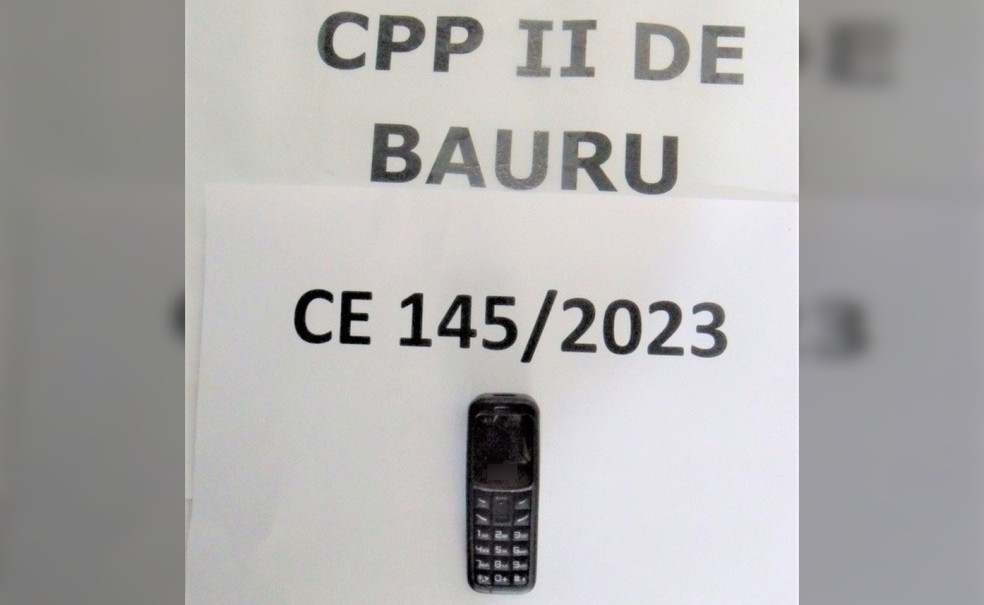 Preso tentou por uma semana expelir naturalmente o celular, que só foi retirado após procedimento cirúrgico no Hospital Estadual de Bauru — Foto: SAP/Divulgação