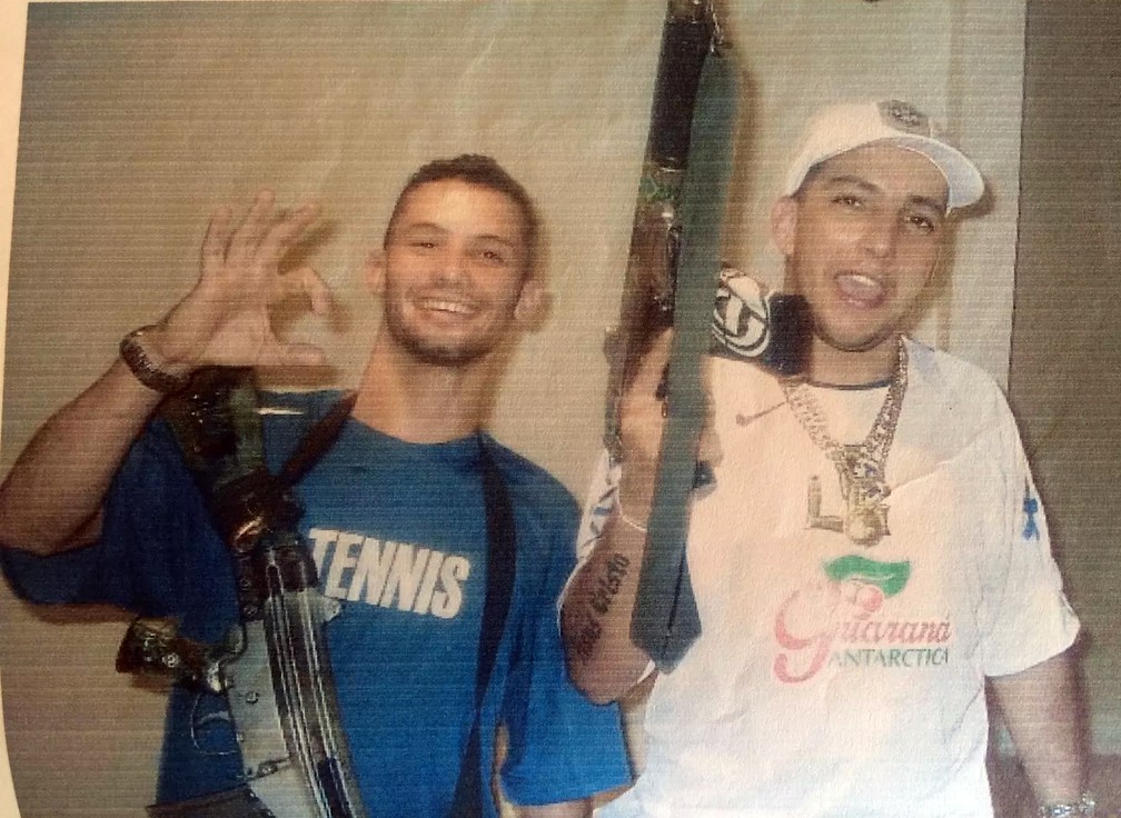 Guarabu e Gil: amigos de infância e parceiros no tráfico de drogas — Foto: Reprodução