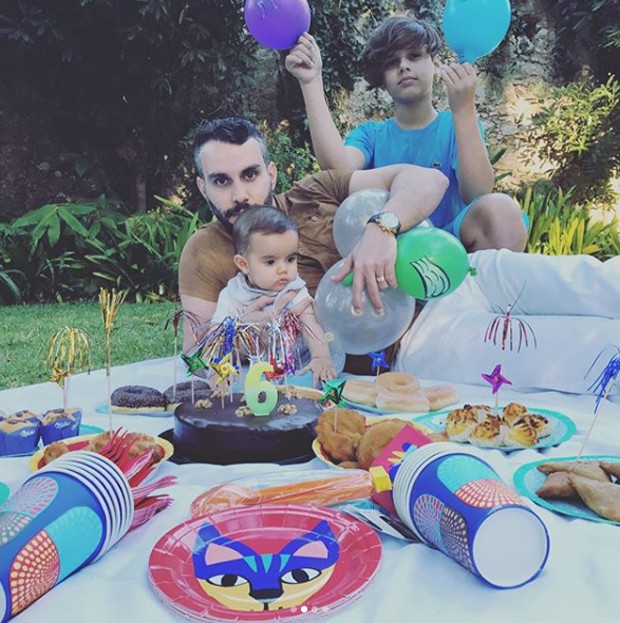 Mico Freitas com os filhos (Foto: Reprodução/Instagram)