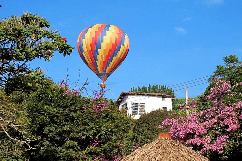 Passeio de balão é uma das opções de roteiro no Sul de MG (Foto: Divulgação/Rota do Café)