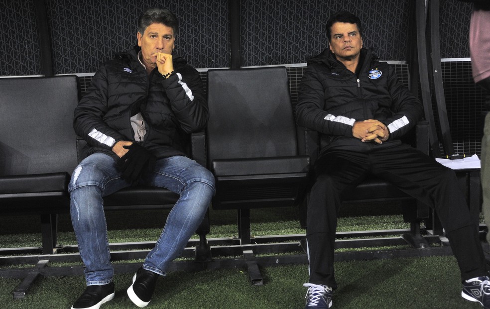 Renato Ga�cho e Alexandre Mendes, preparador f�sico e emin�ncia parda � Foto: Marcos Ribolli