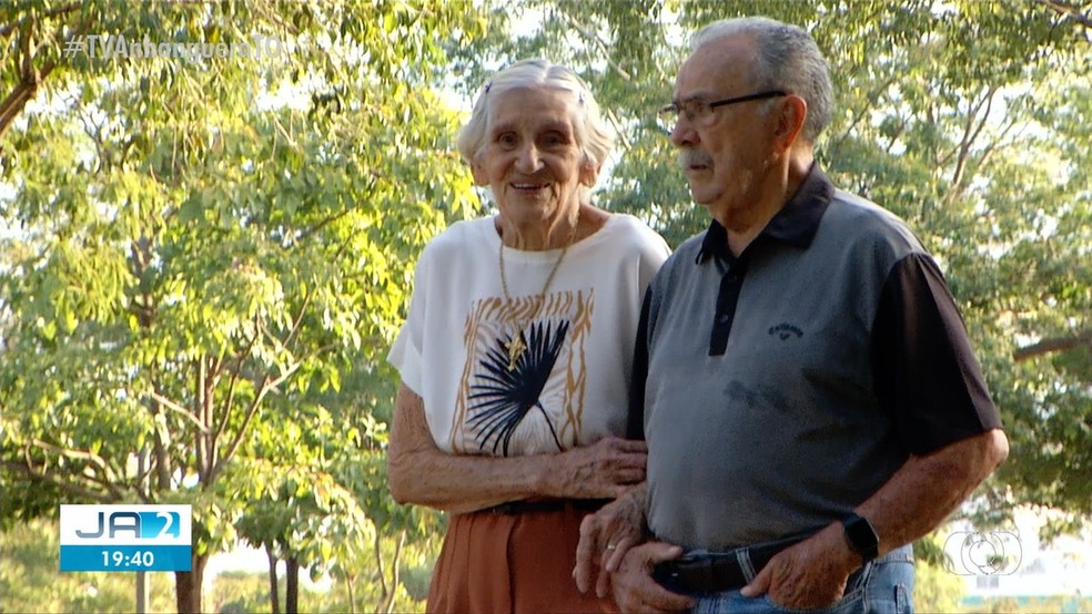 Bolívar e Bárbara celebram o Dia dos Namorados há 72 anos — Foto: Reprodução/TV Anhanguera