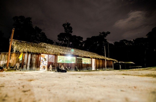 Base da Funai na Terra Indígena Kawahiva do Rio Pardo, no município de Colniza, noroeste do Mato Grosso - campo - índio - conflito - agrário - terra (Foto: Marcelo Camargo/ Agência Brasil)