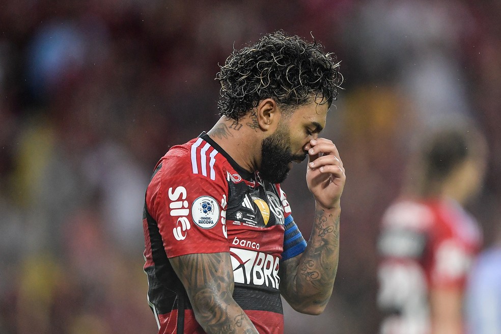 Gabigol lamenta em Flamengo x Independiente del Valle &mdash; Foto: Thiago Ribeiro/AGIF
