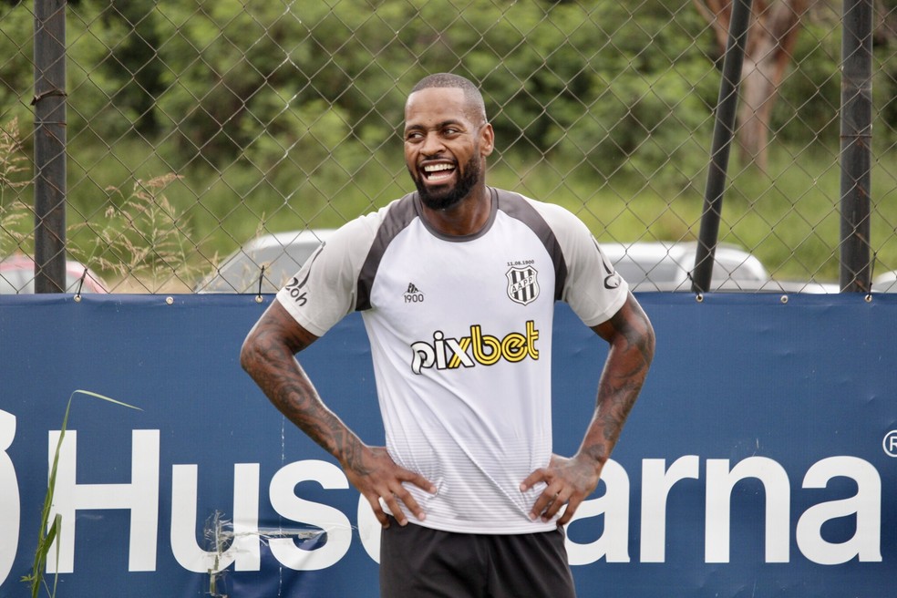 Ded&Atilde;&copy; fala em "recome&Atilde;&sect;o" na Ponte e se diz pronto para voltar a jogar:  "Foram dois anos de muita luta" | ponte preta | ge