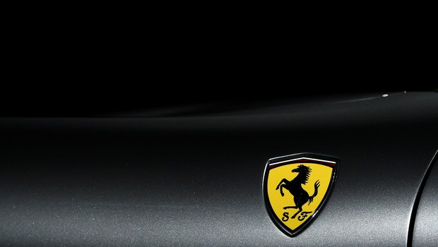 Ferrari (Foto: REUTERS/Guglielmo Mangiapane)