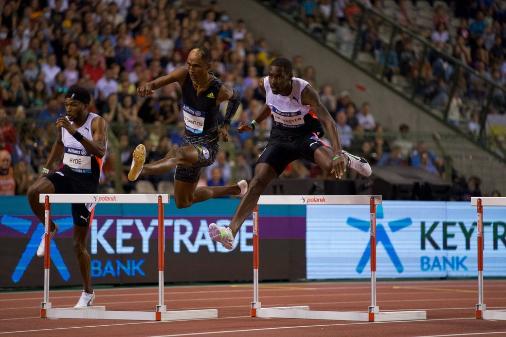 Alison dos Santos vence etapa de Bruxelas da Diamond League — Foto: Divulgação