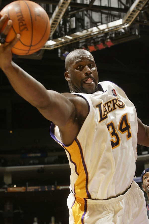 O ex-jogador de basquete Shaquille ONeal quando ainda atuava pelo Los Angeles Lakers (Foto: Getty Images)