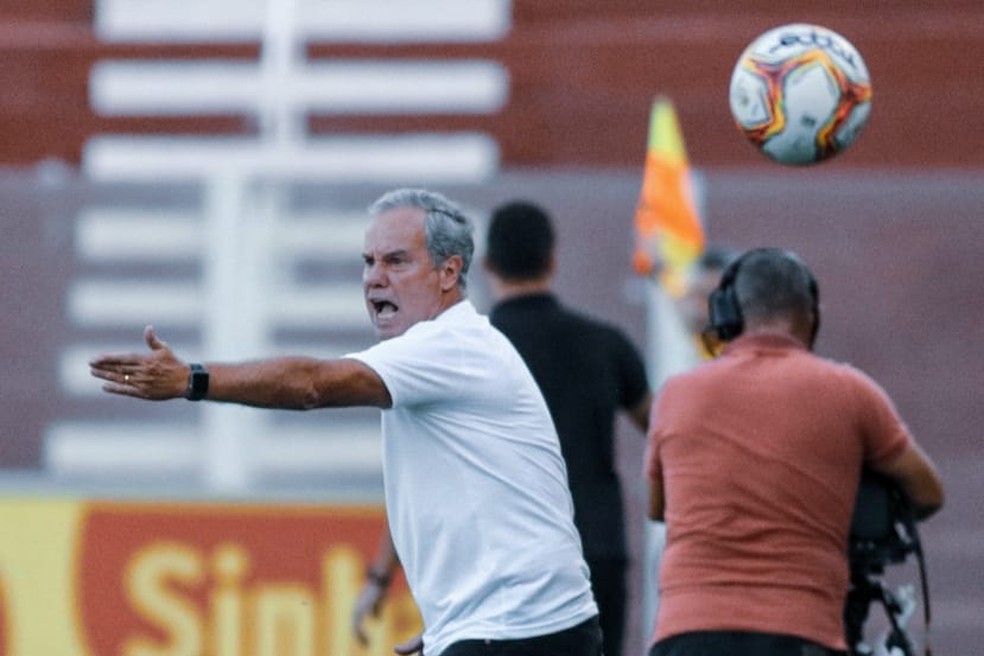 Bonamigo mantém saldo positivo no Remo: quatro vitórias, dois empates e uma derrota  — Foto: Samara Miranda/Remo