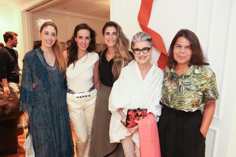 Paula Merlo, Ana Isabel de Carvalho Pinto, Barbara Migliori, Costanza Pascolato e Daniela Falcão (Foto: Ricardo Cardoso)