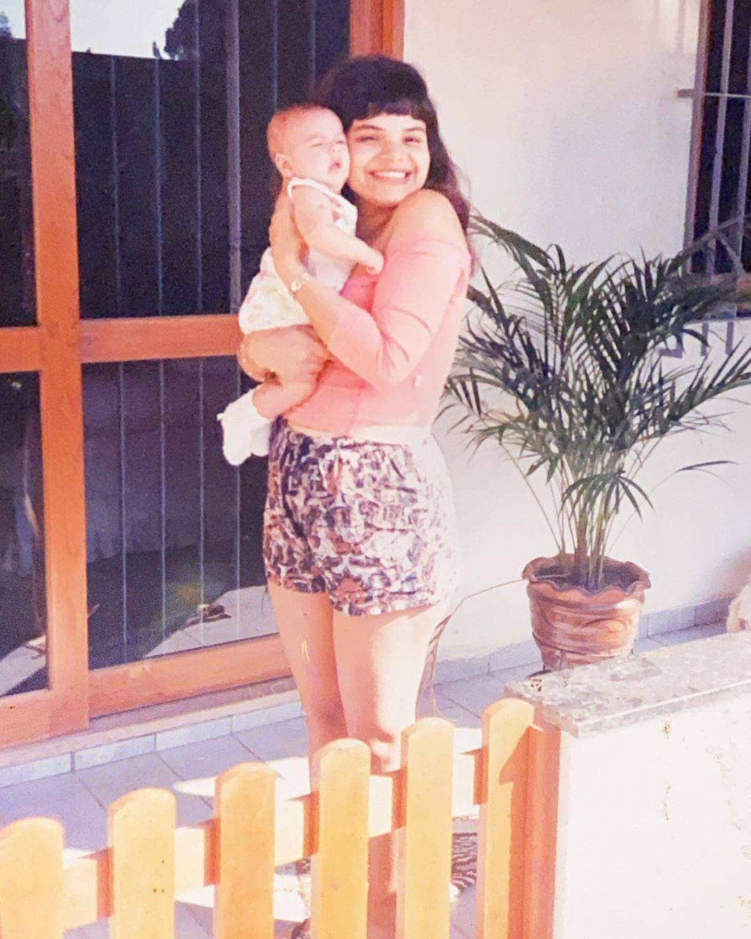 Bruna Marquezine e a mãe, Neide Maia (Foto: Reprodução / Instagram)