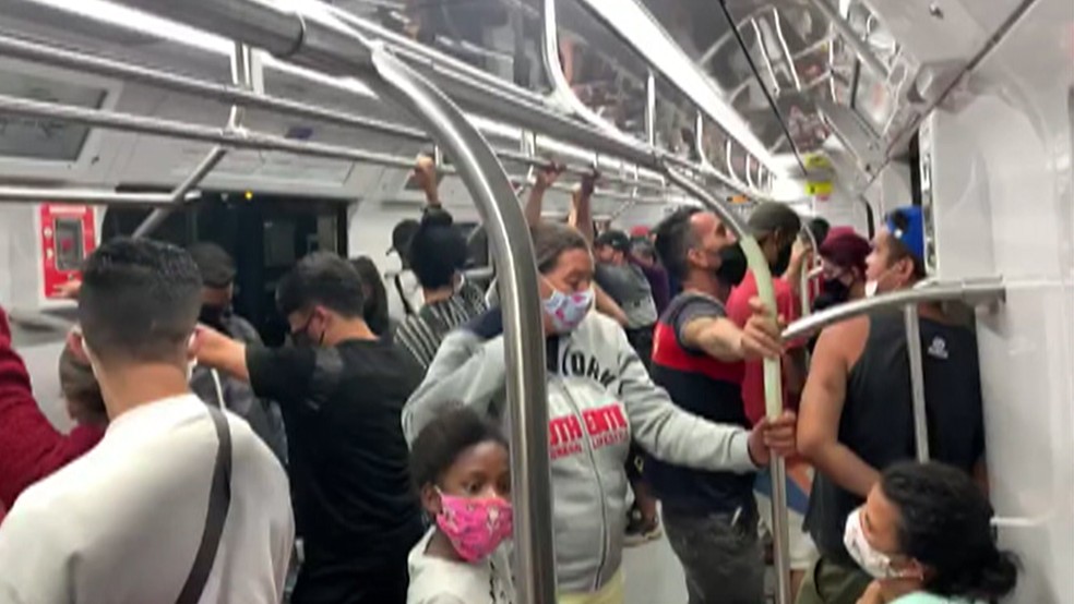 Imagens Mostram Trem Da Cptm Cheio No Fim Do Feriado Prolongado Assista Mogi Das Cruzes E Suzano G1