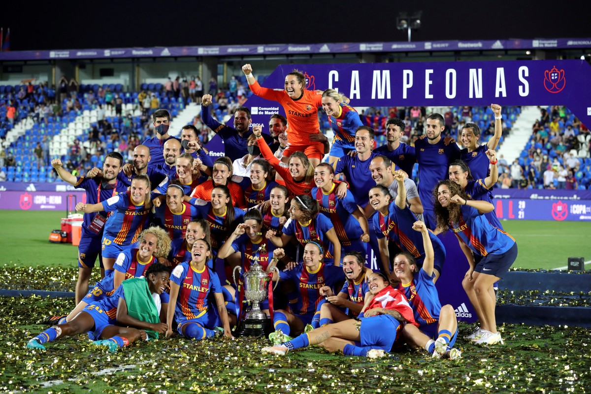 Barcelona é campeão da Copa da Rainha e leva Tríplice Coroa com Espanhol e Champions feminina