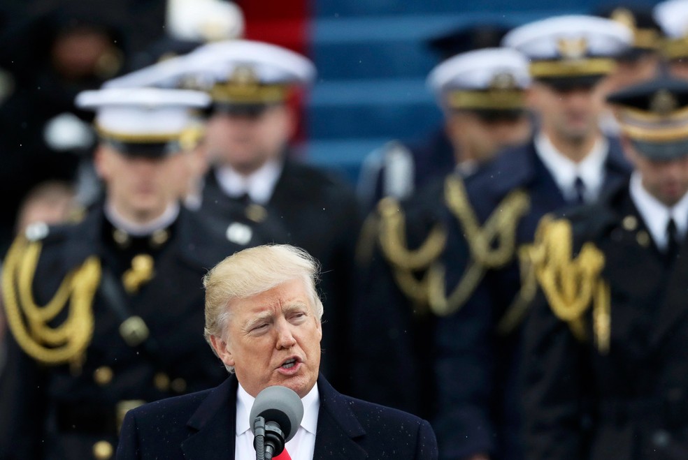 Donald Trump discursa na cerimônia de posse como presidente dos EUA, em 20 de janeiro de 2017 (Foto: Carlos Barria/Reuters)