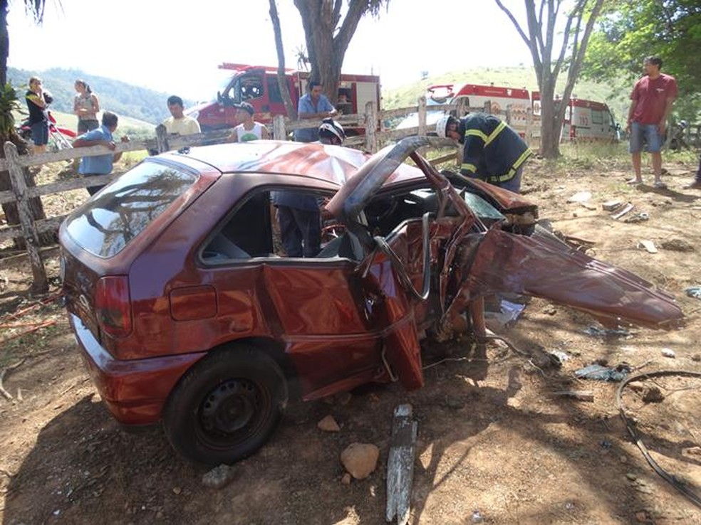 Acidente na MG-265 entre Muriaé e Miraí (Foto: Silvan Alves/Arquivo Pessoal)