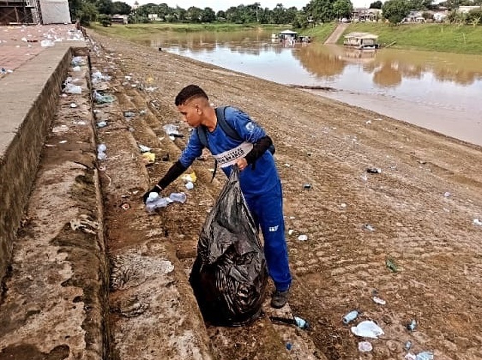 Limpeza foi feita concentrada na parte central da capital e nos arredores da Arena da Floresta — Foto: Arquivo/SMCCI