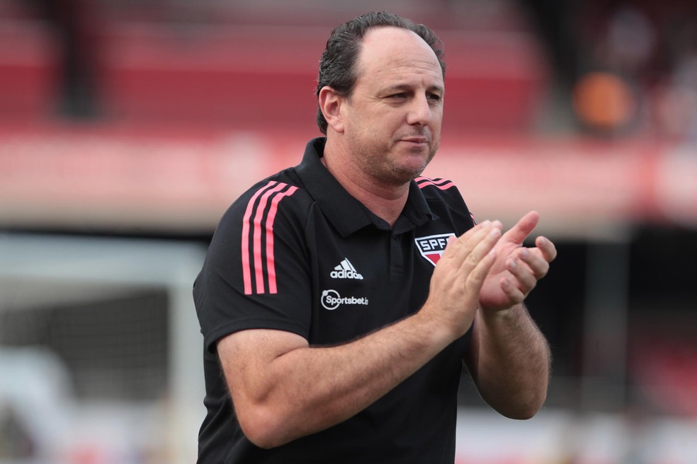 Após empate, Ceni detona calendário e diz que São Paulo está se 