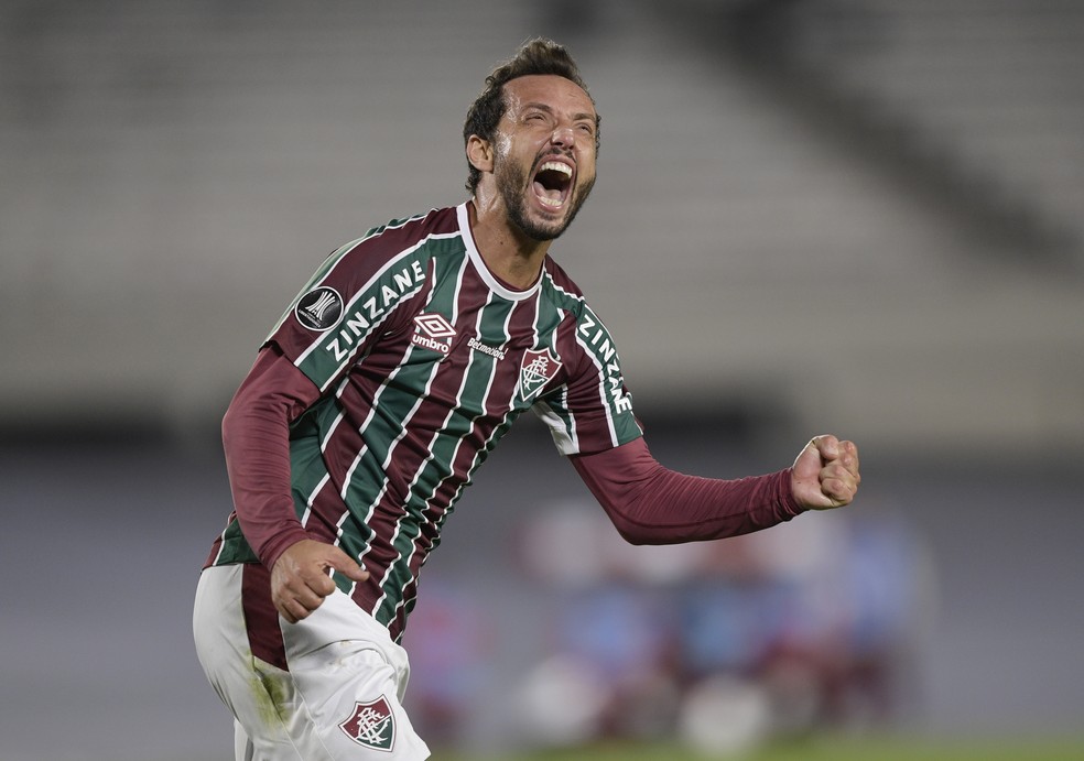 Nenê se tornou o jogador mais velho do Fluminense a fazer gol na Libertadores — Foto: Reuters