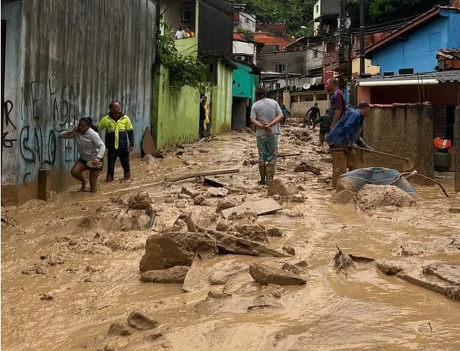 São Sebastião foi uma das cidades mais atingidas pelas fortes chuvas que caíram no Litoral Norte de SP