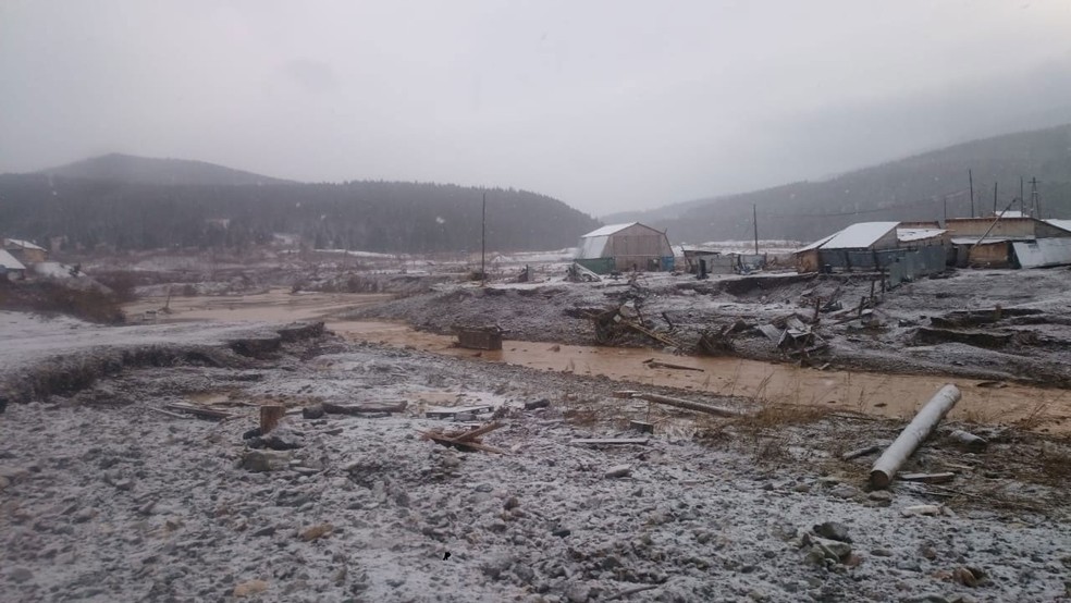 Rompimento da barragem em Krasnoyarsk, na Sibéria, deixa rastro de destruição — Foto: Russian Emergencies Ministry in Krasnoyarsk Region/Handout via Reuters