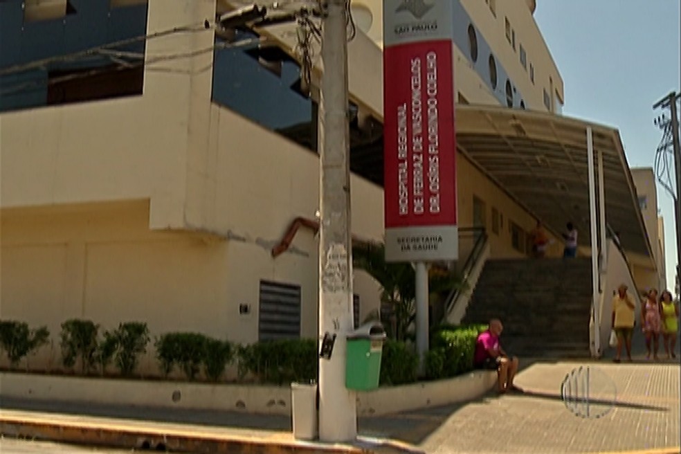Hospital Regional de Ferraz de Vasconcelos tem 79% dos leitos para Covid-19 ocupados &mdash; Foto: Reprodu&ccedil;&atilde;o/TV Di&aacute;rio