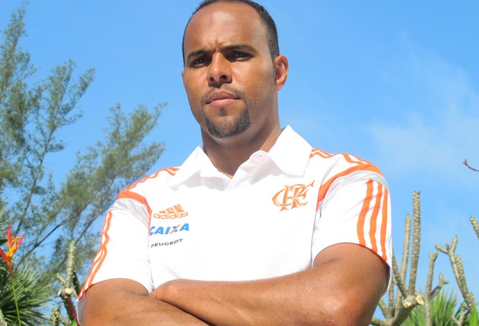 Da careta ao racismo, lições de Alecgol e promessa de não roubar o futebol