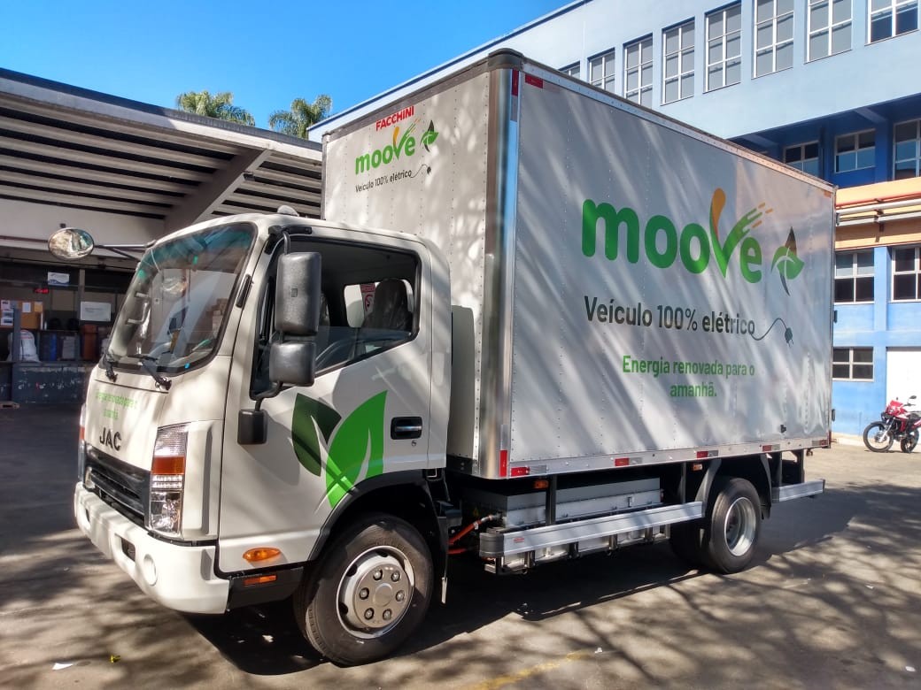 Caminhão elétrico da empresa Mov3