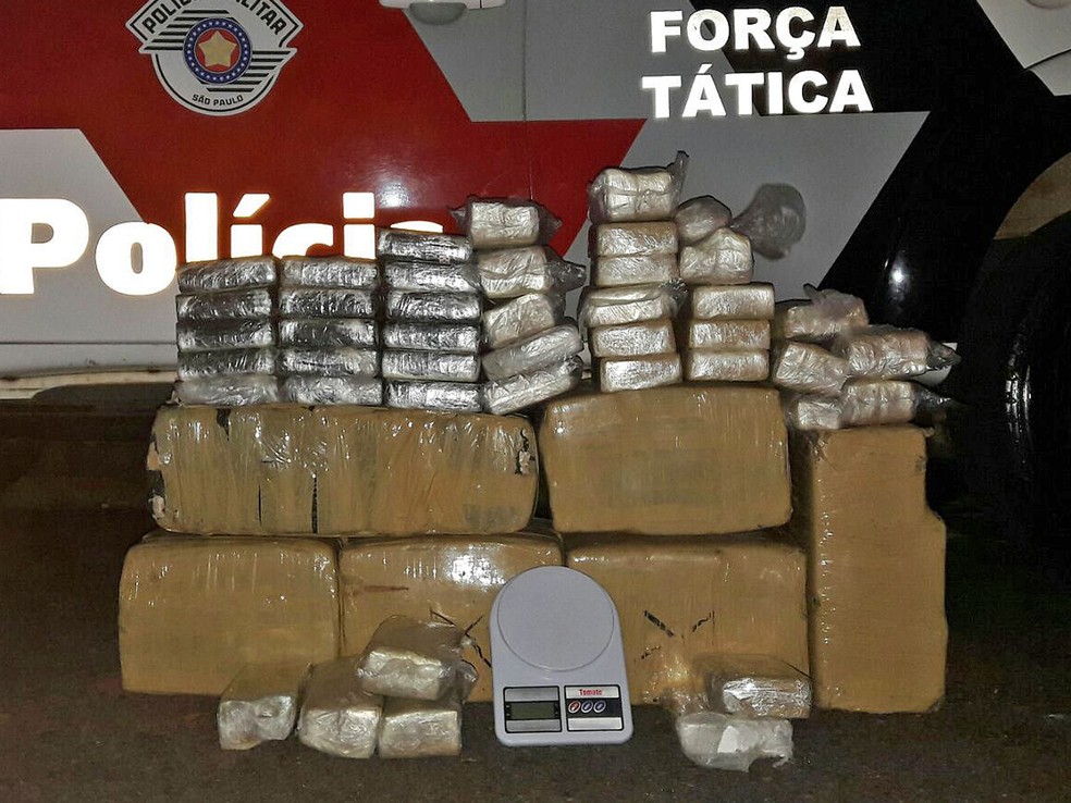 Nesta sexta-feira (31), PM apreendeu 137 quilos de drogas  no Jardim Maracanã (Foto: Polícia Militar/Cedida)