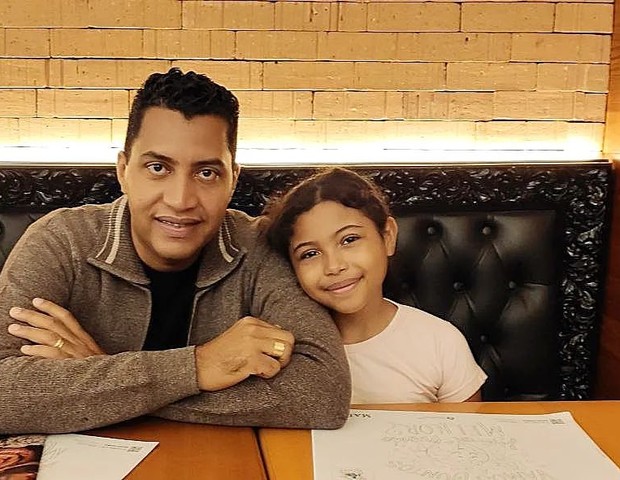 Dobson Santos e a filha Mel (Foto: Reprodução/Instagram)