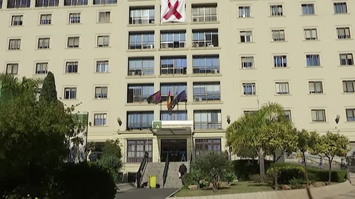 Dezenas de trabalhadores de UTI espanhola têm diagnóstico positivo para Covid após festa de Natal