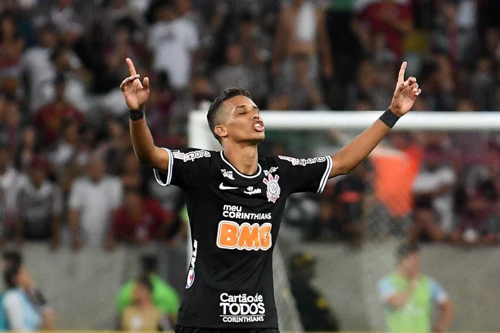 Pedrinho ouviu que teria de jogar no sacrifício contra o Fluminense: 