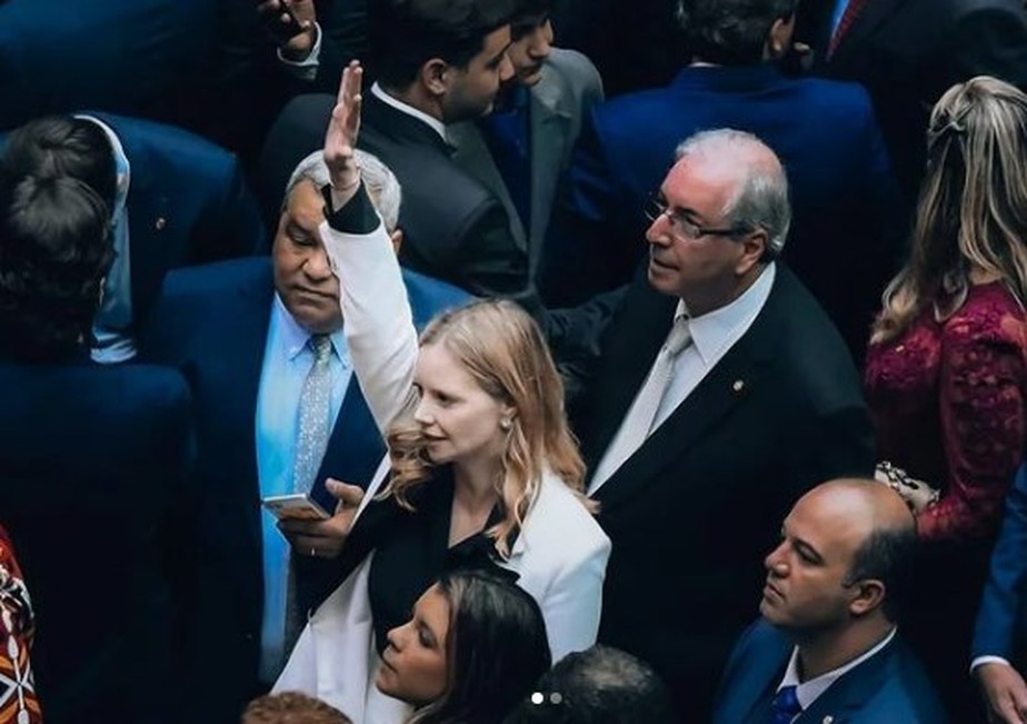 Eduardo Cunha no plenário da Câmara com a filha Dani Cunha, no dia em que ela tomou posse como deputada