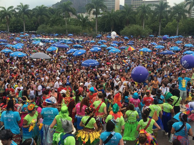 G1 - Veja lista com data e hora de desfile dos blocos de rua do