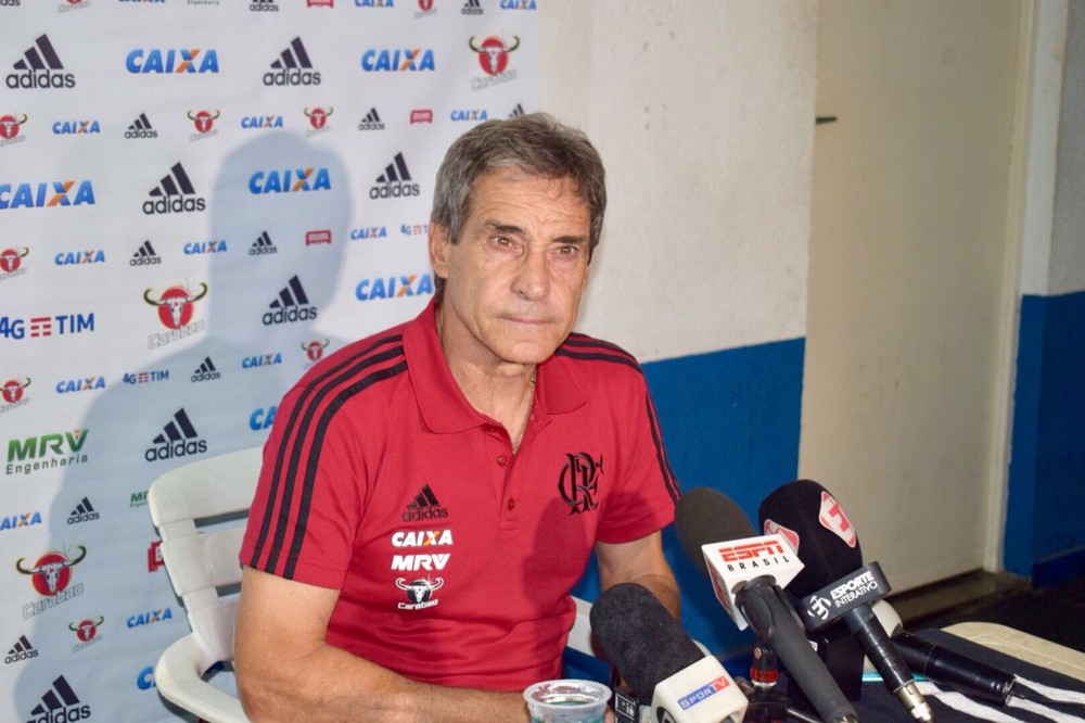 Carpegiani cita planejamento e lamenta derrota: Tínhamos o total controle