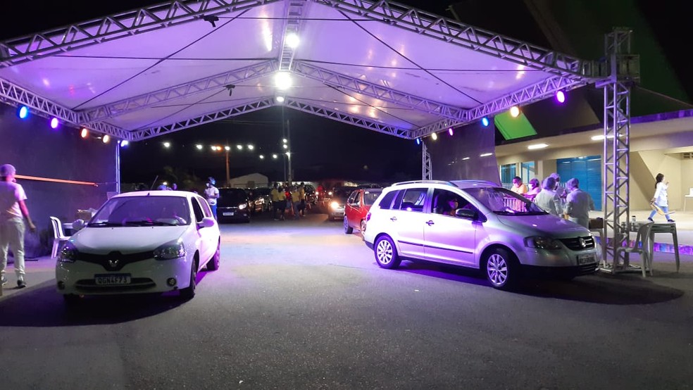 Drives de vacinação em Natal têm horário estendido até 18h neste sábado (11) — Foto: Sérgio Henrique Santos/Inter TV Cabugi