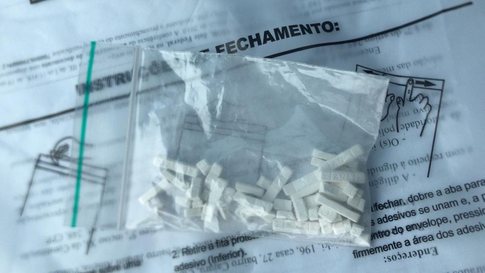 Conforme a PF, eles ficavam atÃ© mesmo com drogas sintÃ©ticas enviadas ilegalmente para o paÃ­s â€” Foto: DivulgaÃ§Ã£o/PF